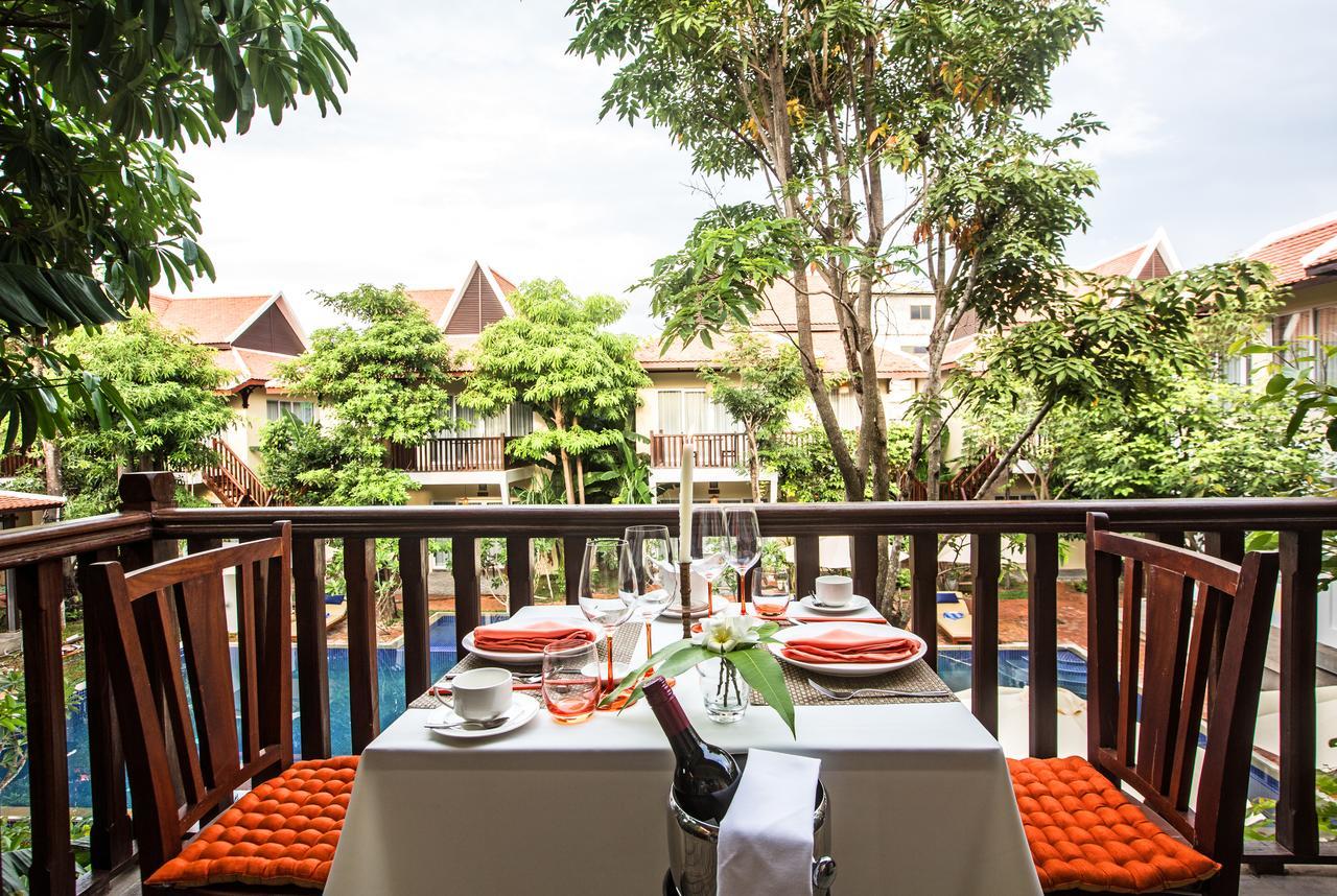 Mane Village Suites Siem Reap Exterior foto The Deck