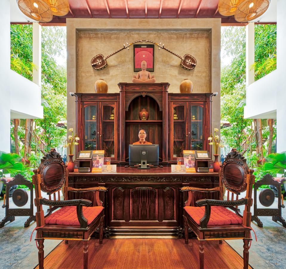 Mane Village Suites Siem Reap Exterior foto The reception area at the hotel